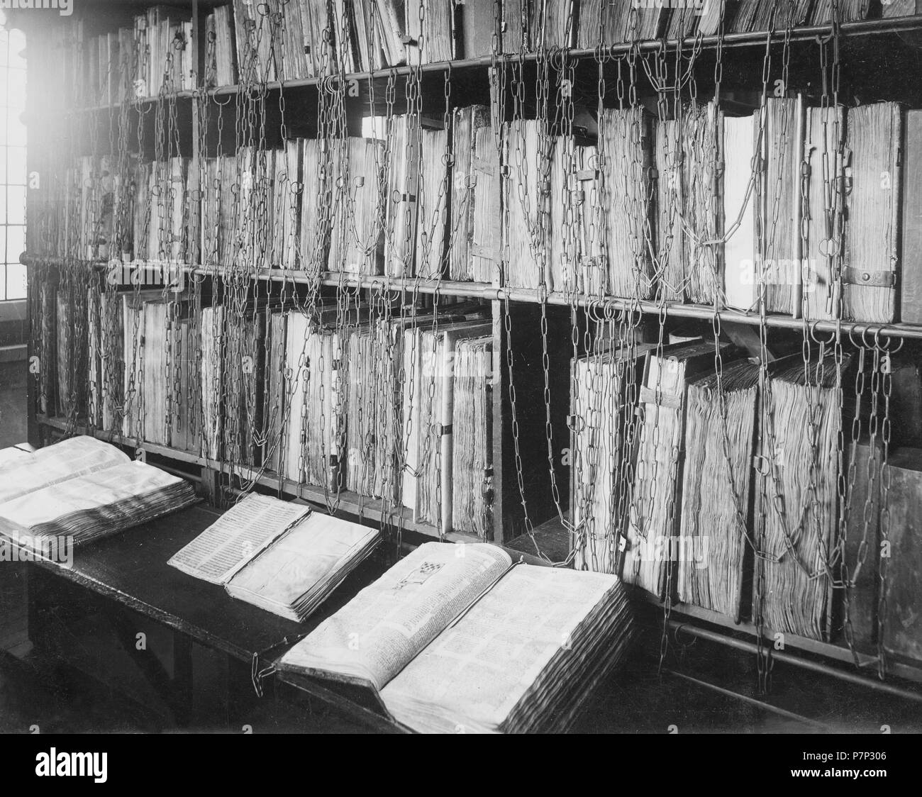 Bibliothek der Kathedrale in Hereford, Inghilterra./Ca. 1930 Bibliothek der Kathedrale in Hereford, Inghilterra Foto Stock