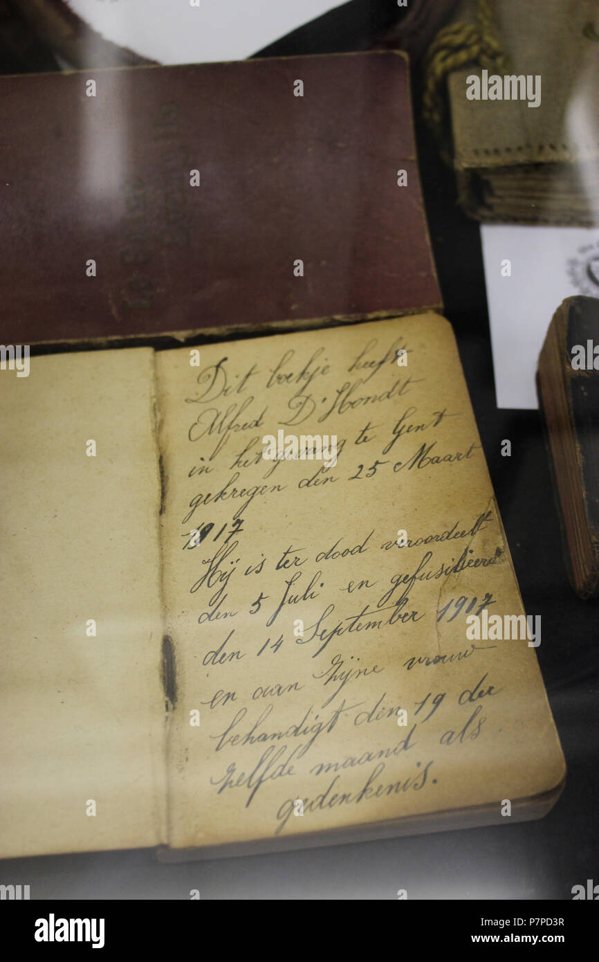 Nederlands: notities die Alfred D'Hondt neergeschreven heeft in de gevangenis. 1917 289 Notitieboekje van Alfred D'Hondt Foto Stock