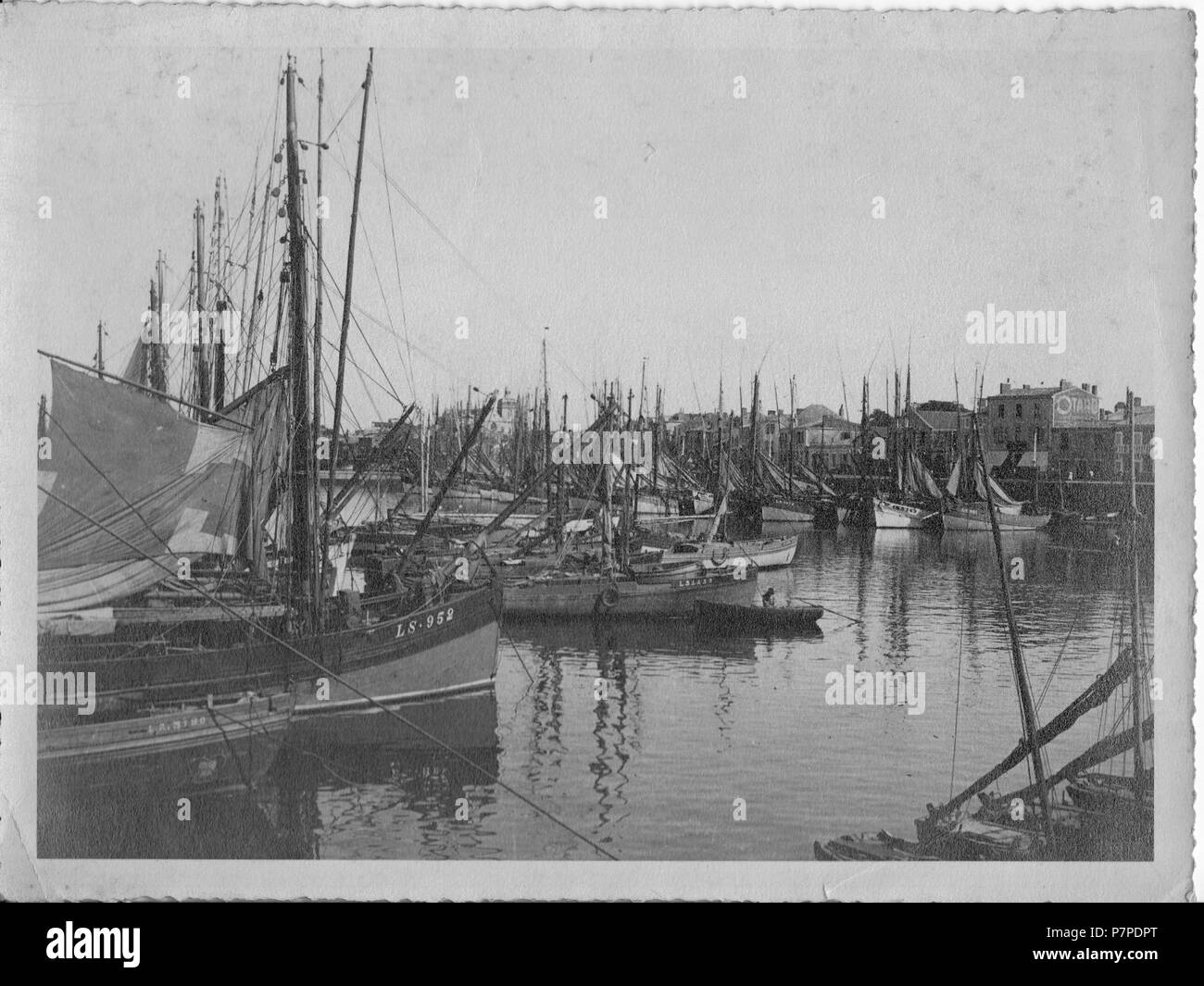 244 Les Sables d'Olonne port de pêche ca 1938 Foto Stock
