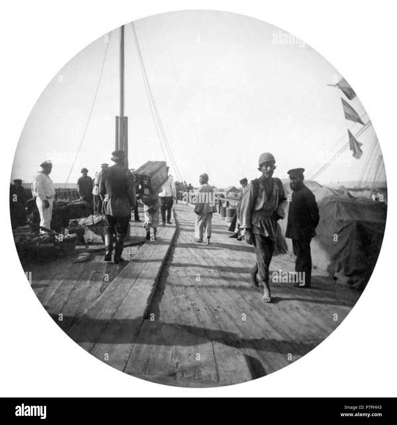 440 Фотопленки Поля Надара (1890). Баку Пароход - Узун-Ада. 21. Порт Узун-Ада. Пирс Foto Stock