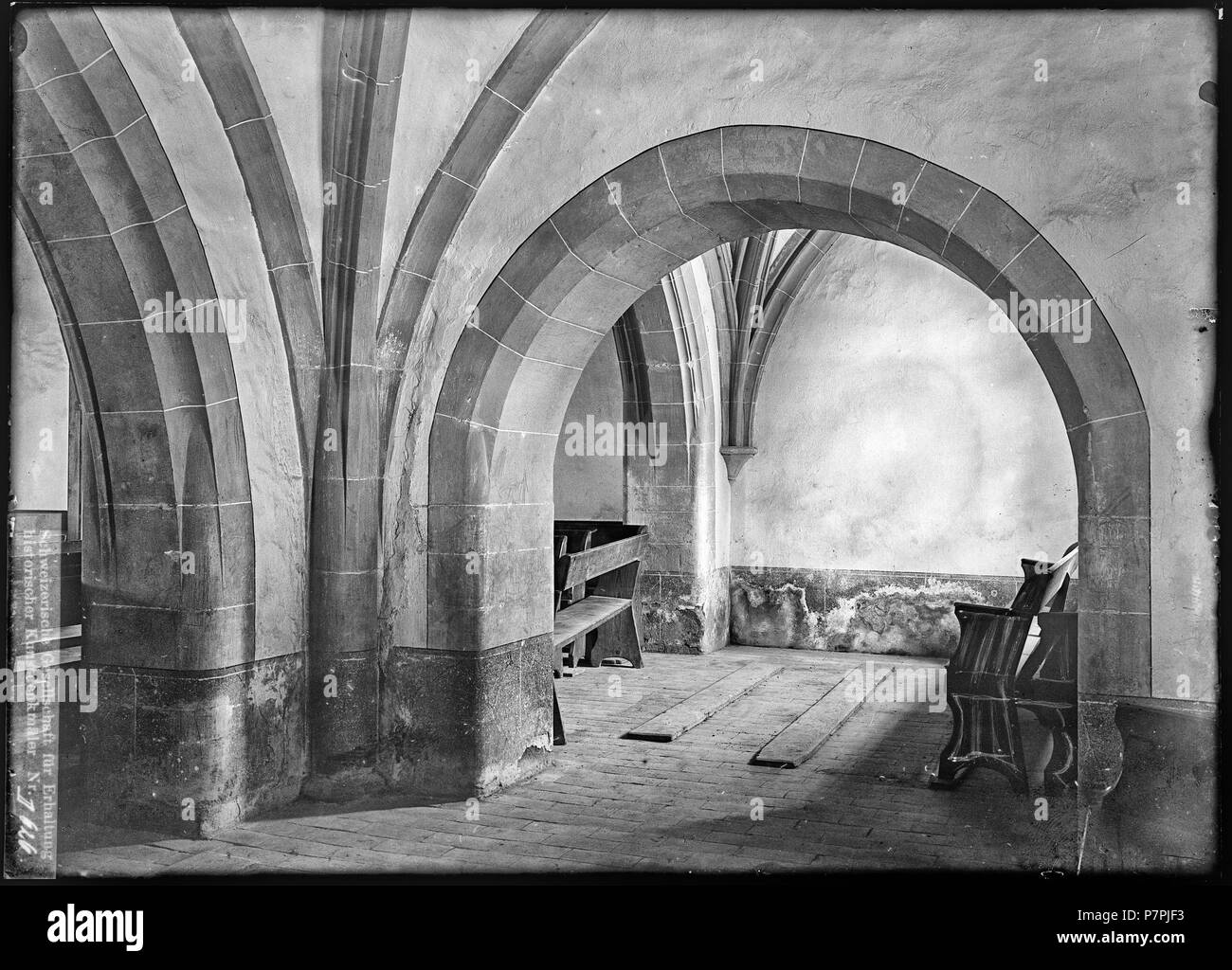 69 CH-NB - Commugny, Église Saint-Christophe, vue partielle interna - La collezione Max van Berchem - EAD-7213 Foto Stock