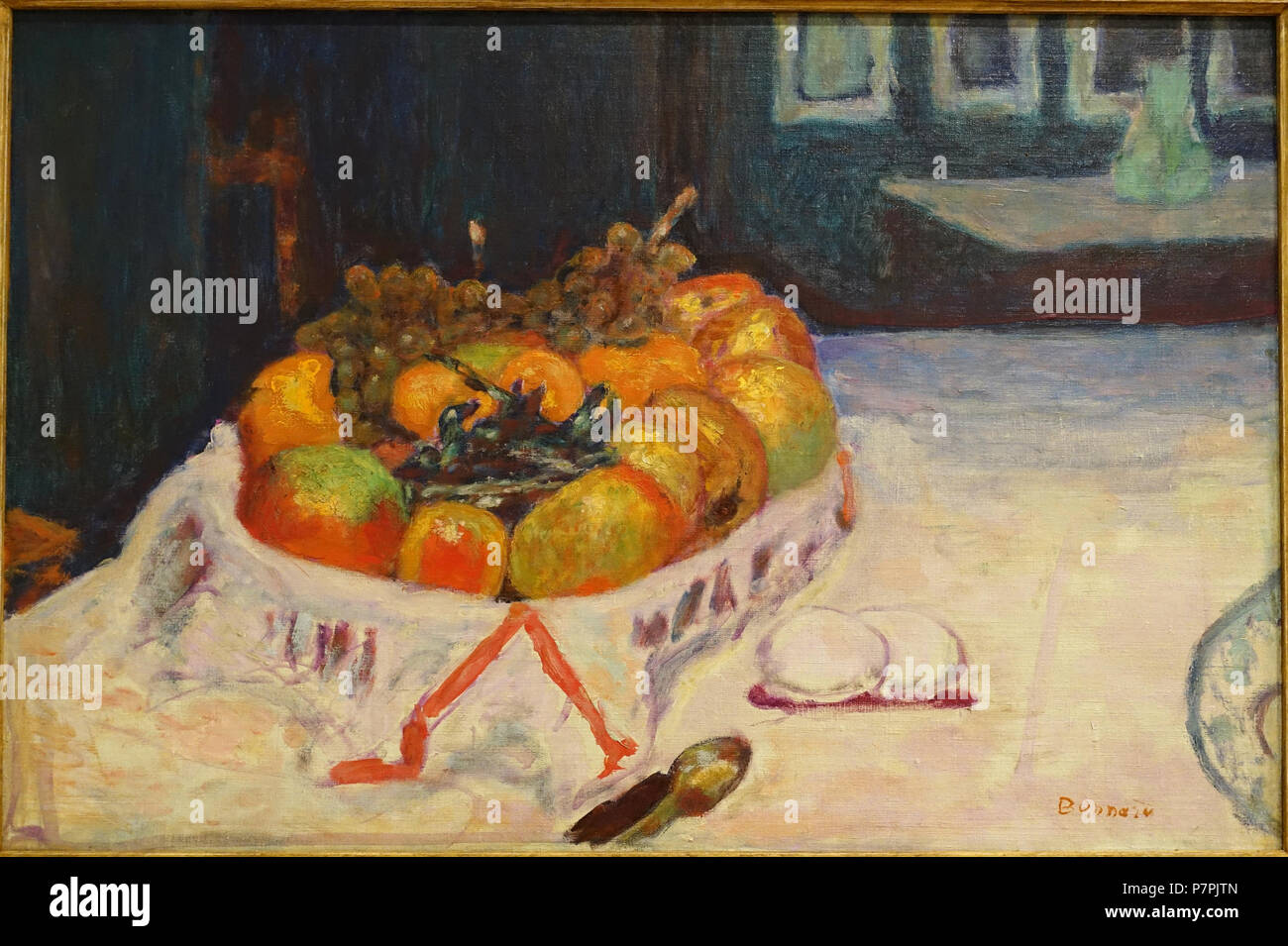 Inglese: presentano nel Fogg Art Museum, la Harvard University di Cambridge, Massachusetts, USA. Questa illustrazione è in quanto l'artista morì più di 70 anni fa. 11 aprile 2015, 10:22:49 204 interno con ancora la vita di frutta da Pierre Bonard, 1923, olio su tela - Fogg Art Museum, Harvard University - DSC00678 Foto Stock