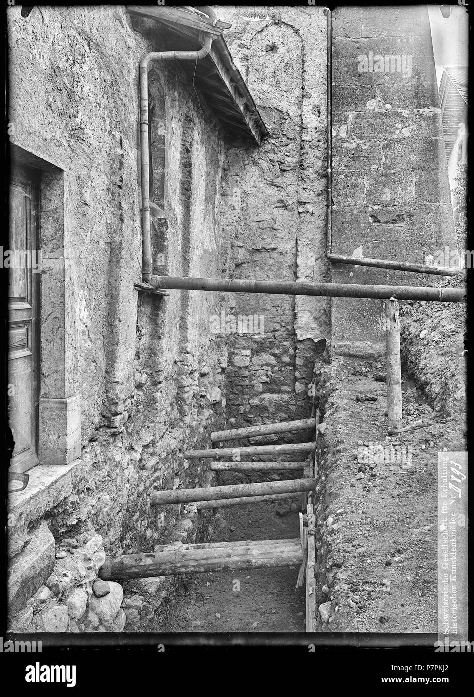 79 CH-NB - Romainmôtier, Abbatiale, Choeur, vue partielle extérieure - Collezione Max van Berchem - EAD-7483 Foto Stock