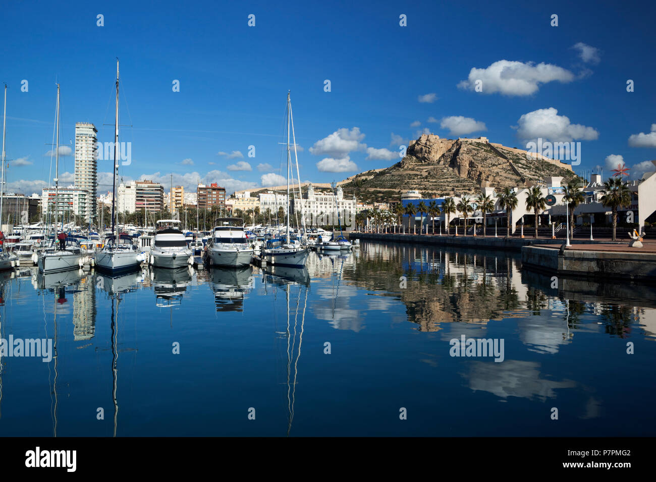 Vista su Marina di Castello di Santa Barbara Foto Stock