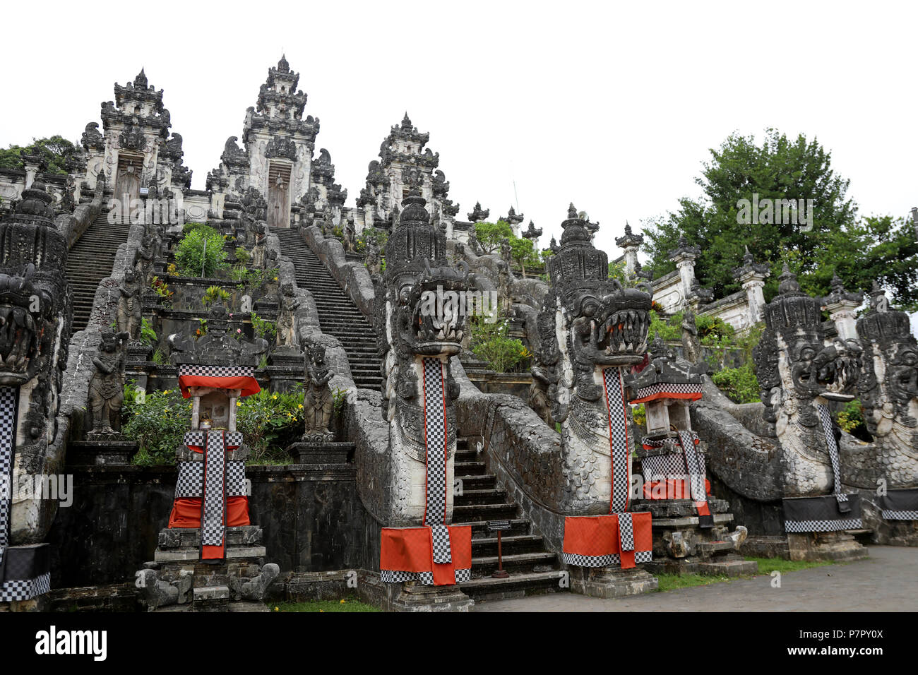 Amlapura, Indonesia - 5 Luglio 2018: Vista del tempio di Lempuyang Luhur nella parte est di Bali, Indonesia Foto Stock