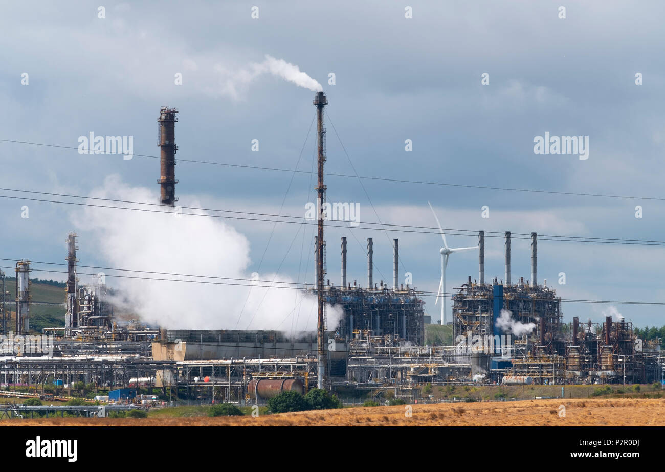 Mossmorran impianto petrolchimico in Fife, Scozia, Regno Unito Foto Stock