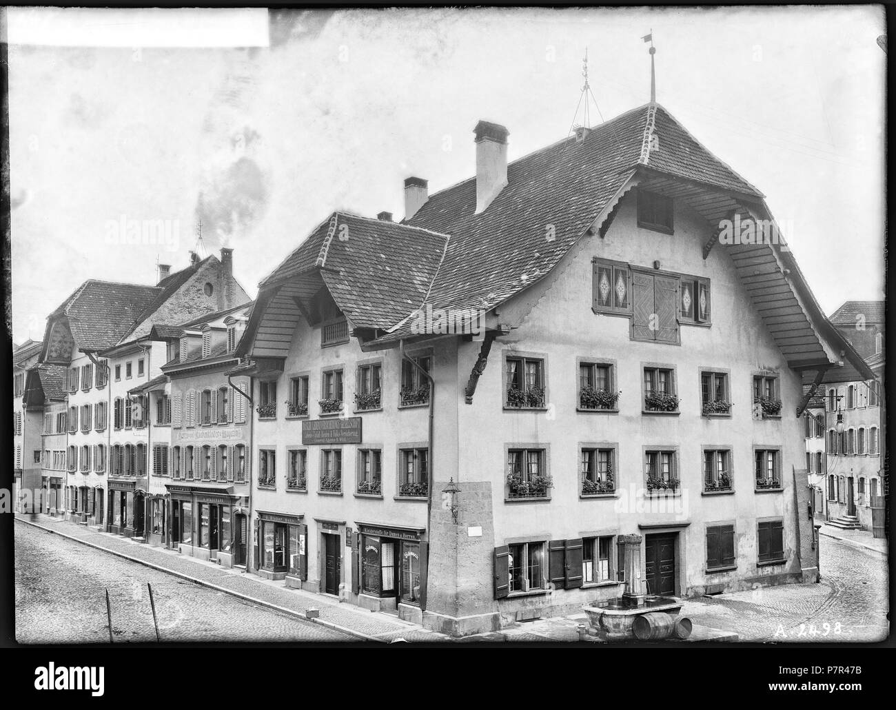 Aarau, Saxr-Haus, vue partielle; Vue partielle de la Saxr-Haus à la Vorderen Vorstadt 8, dans la ville de Aurau, capitale du canton d'Argovie.. N/A 64 CH-NB - Aarau, Saxr-Haus, vue partielle - Collezione Max van Berchem - EAD-7063 Foto Stock