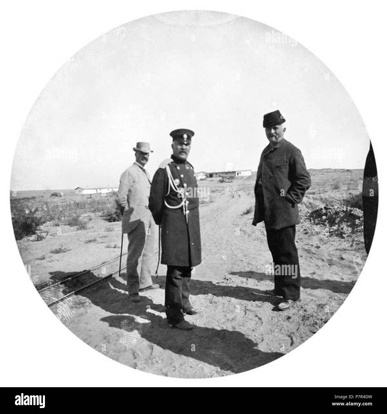 2 13. Генерал Анненков близ своего винодельческого хозяйства при станции Каракуль (бухарские владения) Foto Stock