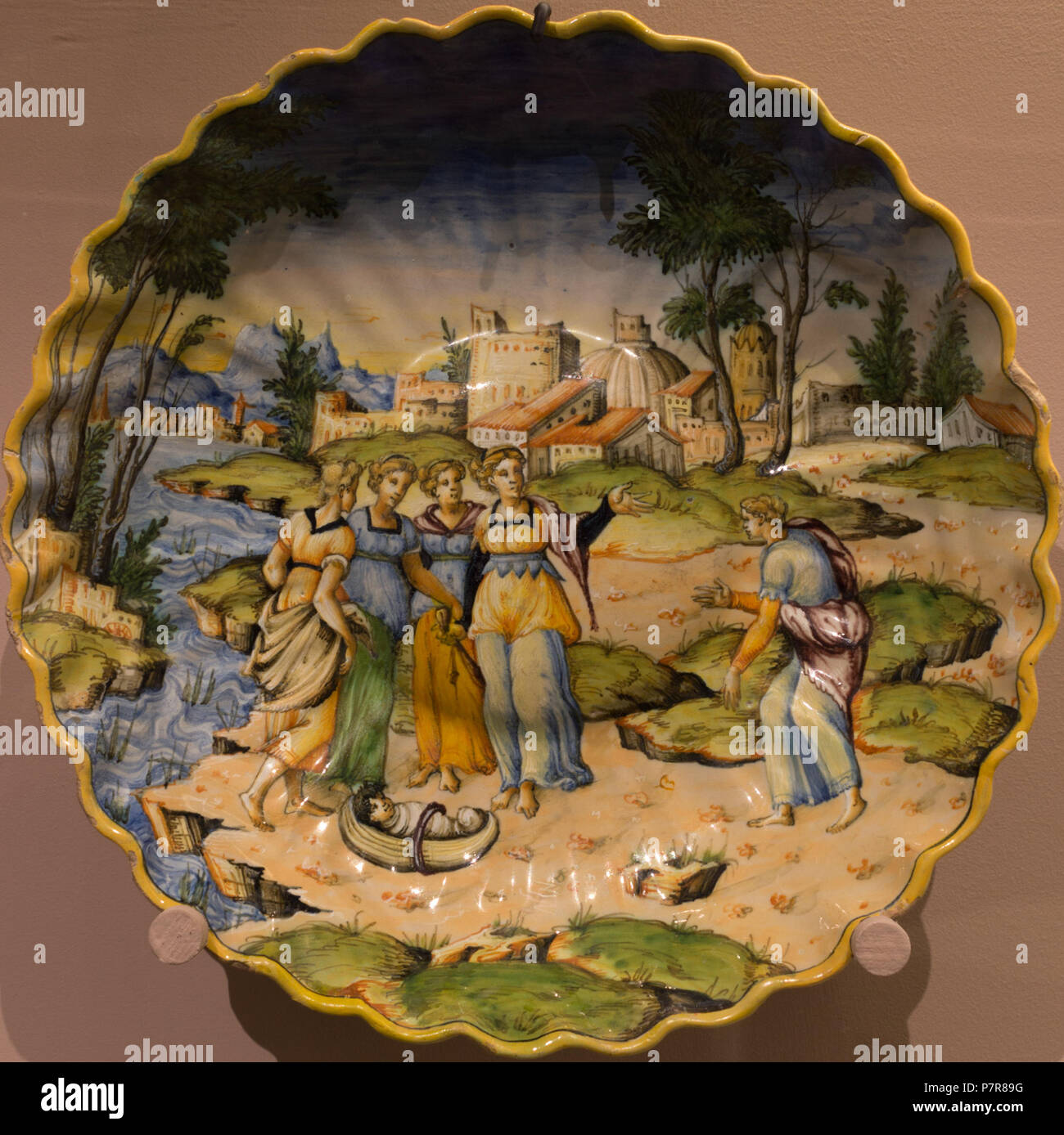 278 Moïse sauvé des eaux - Coupe (majolique, Urbino, 1565-1580) Foto Stock