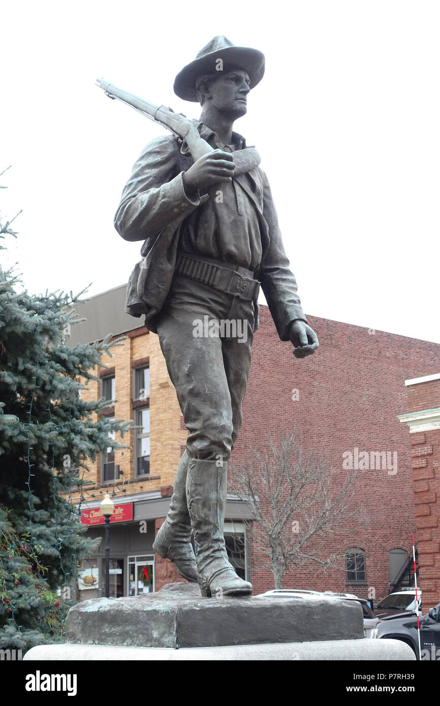 Inglese: guerra ispano-americana monumento - Winthrop, Massachusetts, STATI UNITI D'AMERICA. Scultore: Melzar Hunt Mosman (Marzo 10, 1843 - 11 gennaio 1923). Questa illustrazione è in quanto l'artista morì più di 70 anni fa. 1 gennaio 2016, 10:07:51 351 guerra ispano-americana monumento - Winthrop, Massachusetts - DSC04320 Foto Stock