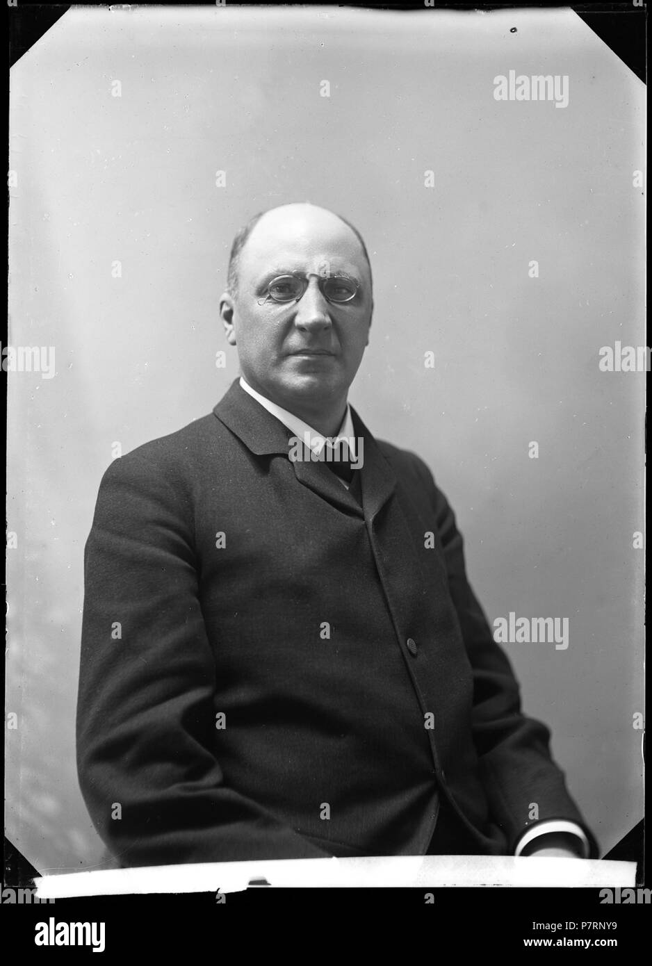 . John Wahlbom, attore ritratto non datata. Inglese: Giovanni Wahlbom, attore. Ritratto non datato circa 1904. Vetro di scansione negativo. Svenska: Giovanni Wahlbom, skådespelare. Porträtt Odaterat ca 1904. Skannat glasnegativ. circa 1904 222 Giovanni Wahlbom, attore ritratto non datato circa 1904 - SMV - GV007 Foto Stock