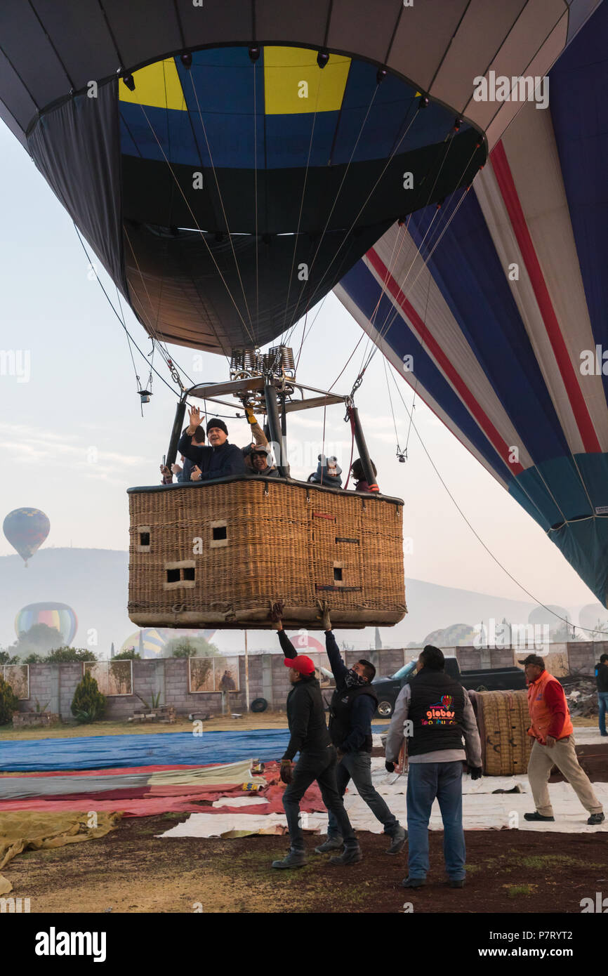In caso di partenza con una mongolfiera di Teotihuacan Foto Stock