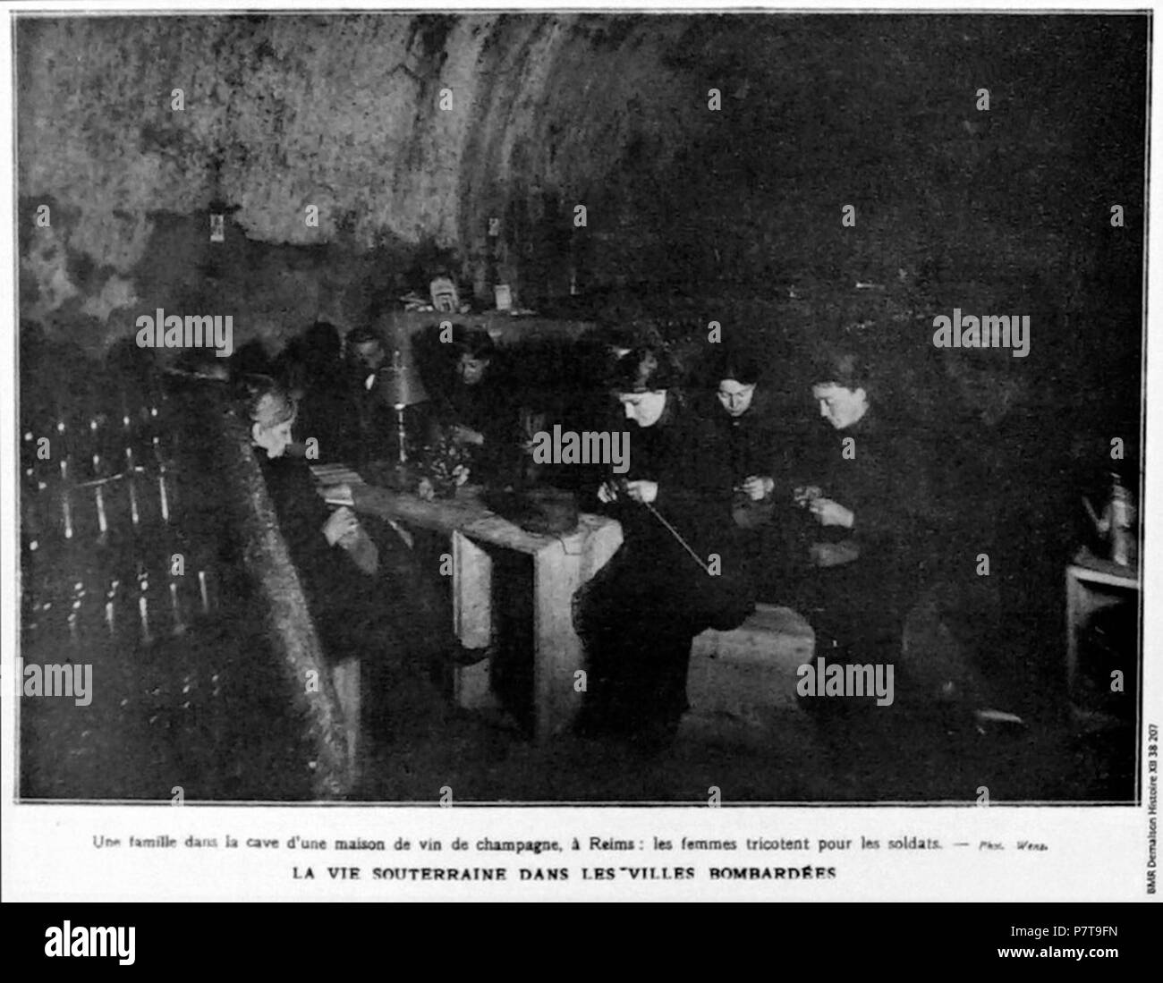 Français : la vie à Reims pendant le Grande guerre. 1916 99 CP la vie souterraine 37547 Foto Stock