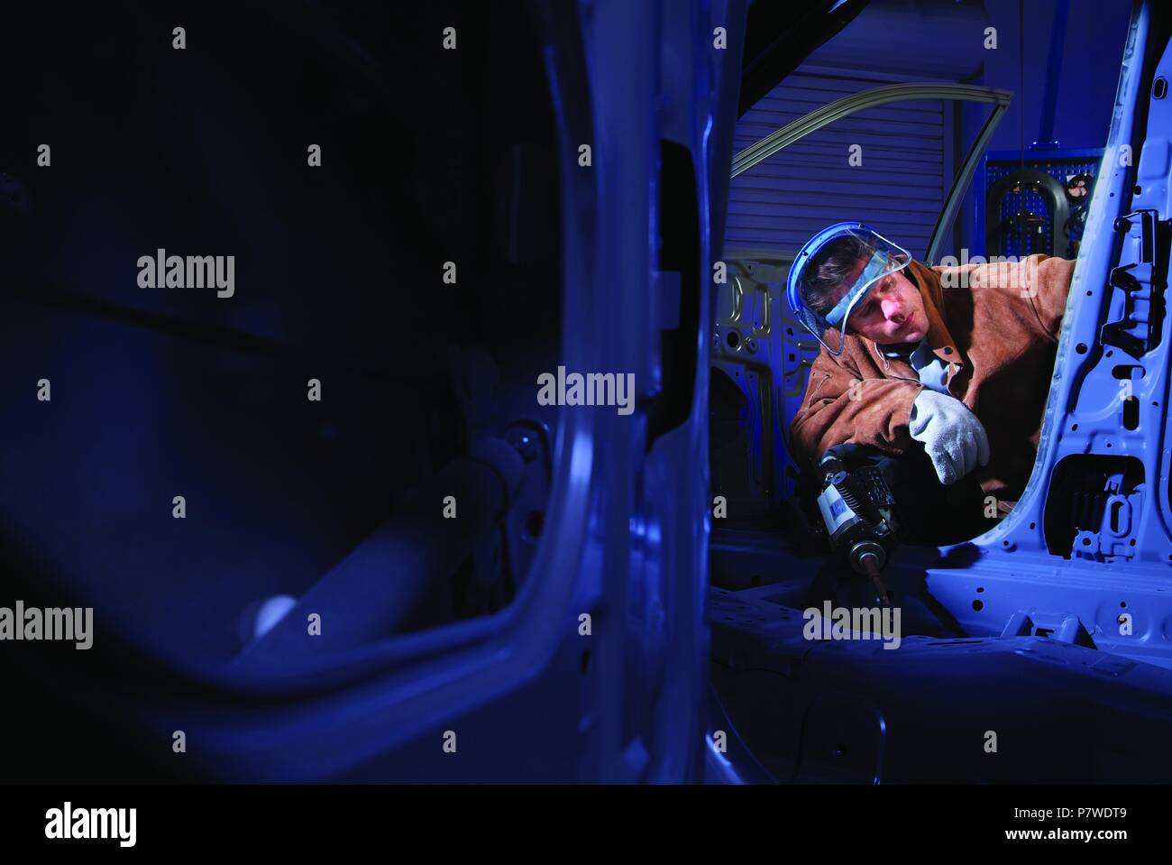 Saldatore ispezione montante B Foto Stock