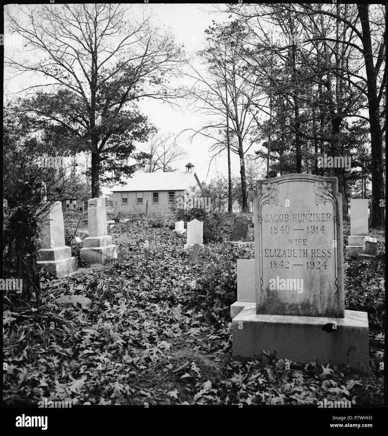 Stati Uniti d'America, Gruetli/TN: Friedhof; Grabsteine. Dal 1936 fino al 1938 85 CH-NB - USA, Gruetli-TN- Friedhof - Annemarie Schwarzenbach - SLA-Schwarzenbach-UN-5-10-160 Foto Stock