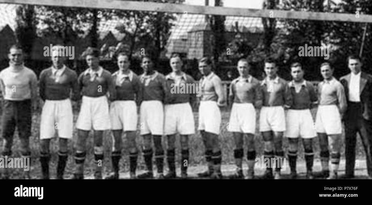 Français : Equipe du fr:SC cinque lors de la saison 1933-1934 . 12 maggio 2009, 19:50:23 341 SCFives1934 Foto Stock