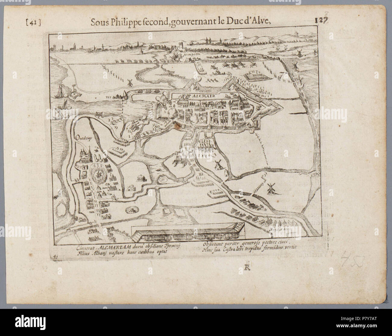 Gelijk aan vorig nummer. Incontrato titel 'Suo Philippe secondo, gouvernant le Duc d'alve'. Alkmaar en omstreken tijdens het beleg van 1573. Linksonder Oudorp met het Spaanse legerkamp, rechtsonder het dorp Huiswaard. Middenonder een stormram. Onderaan een Latijnse tekst. Vervaardiger: Onbekend Catalogusnummer: PR 103150 . Il 31 marzo 2016, 14:11 192 Het beleg van Alkmaar (26058265942) Foto Stock