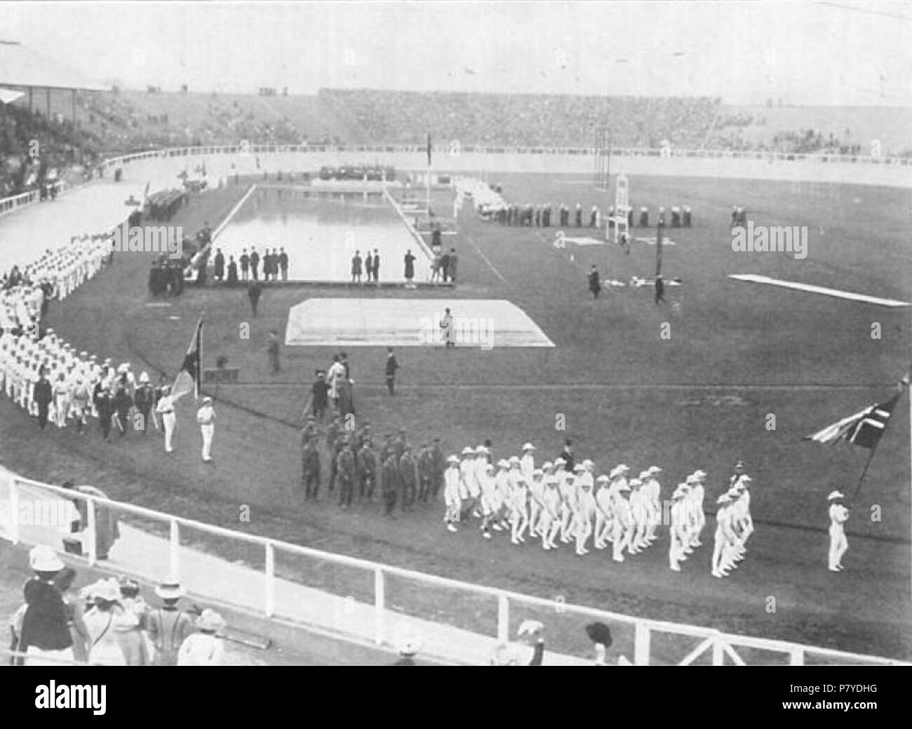 Inglese: Cook, Theodore Andrea (1909-maggio) la quarta Olimpiade di Londra 1908 Relazione ufficiale (PDF), Londra: British Olympic Association, pagg. P. 49 recuperato il 4 febbraio 2008. (Cook morì in 1929.) . 12 febbraio 2008 (originale data di caricamento) 282 unite a 1908 Olimpiadi Foto Stock