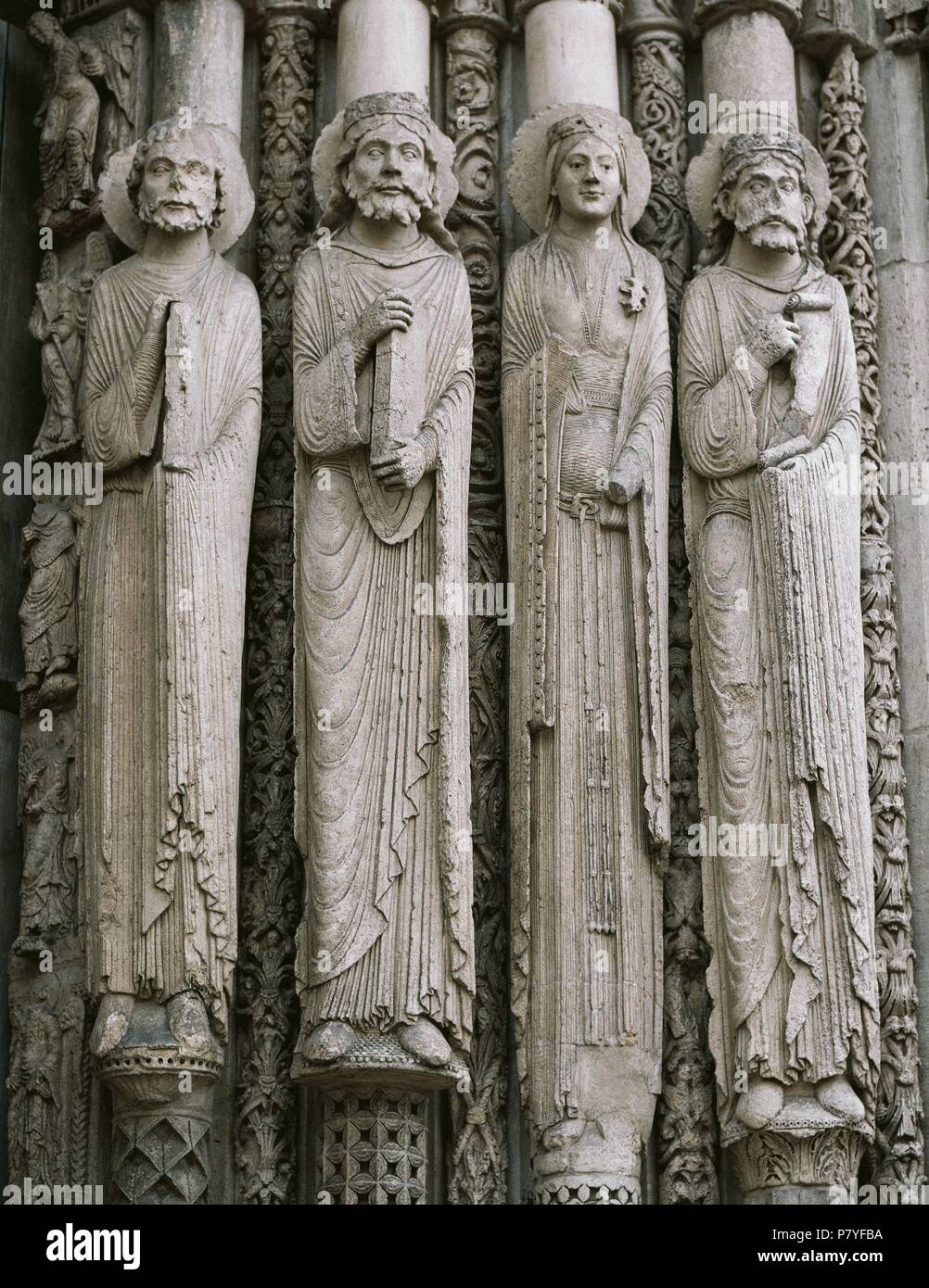 La cattedrale di Chartres. Lo stipite statue di santi. 1194-1220. Gotico. La Francia. Foto Stock