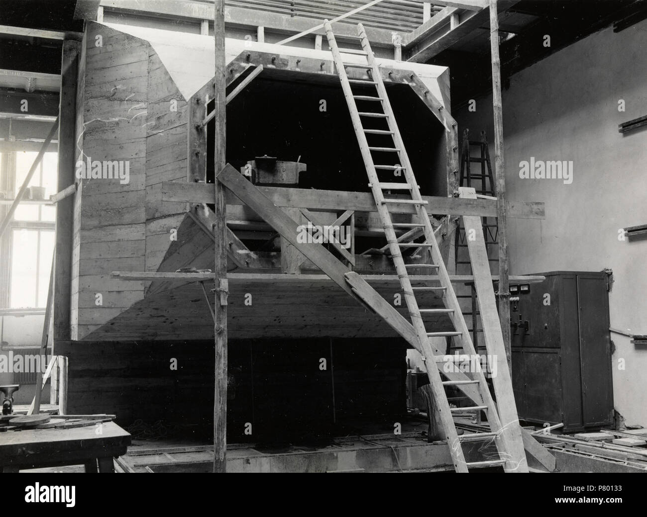 152 ETH-BIB-Zurigo, ETH Zürich, Maschinenlaboratorium (ML), l'Institut für Aerodynamik, Windkanaldrüse und im Schalttafel Bau-Ans 06435-06 Foto Stock