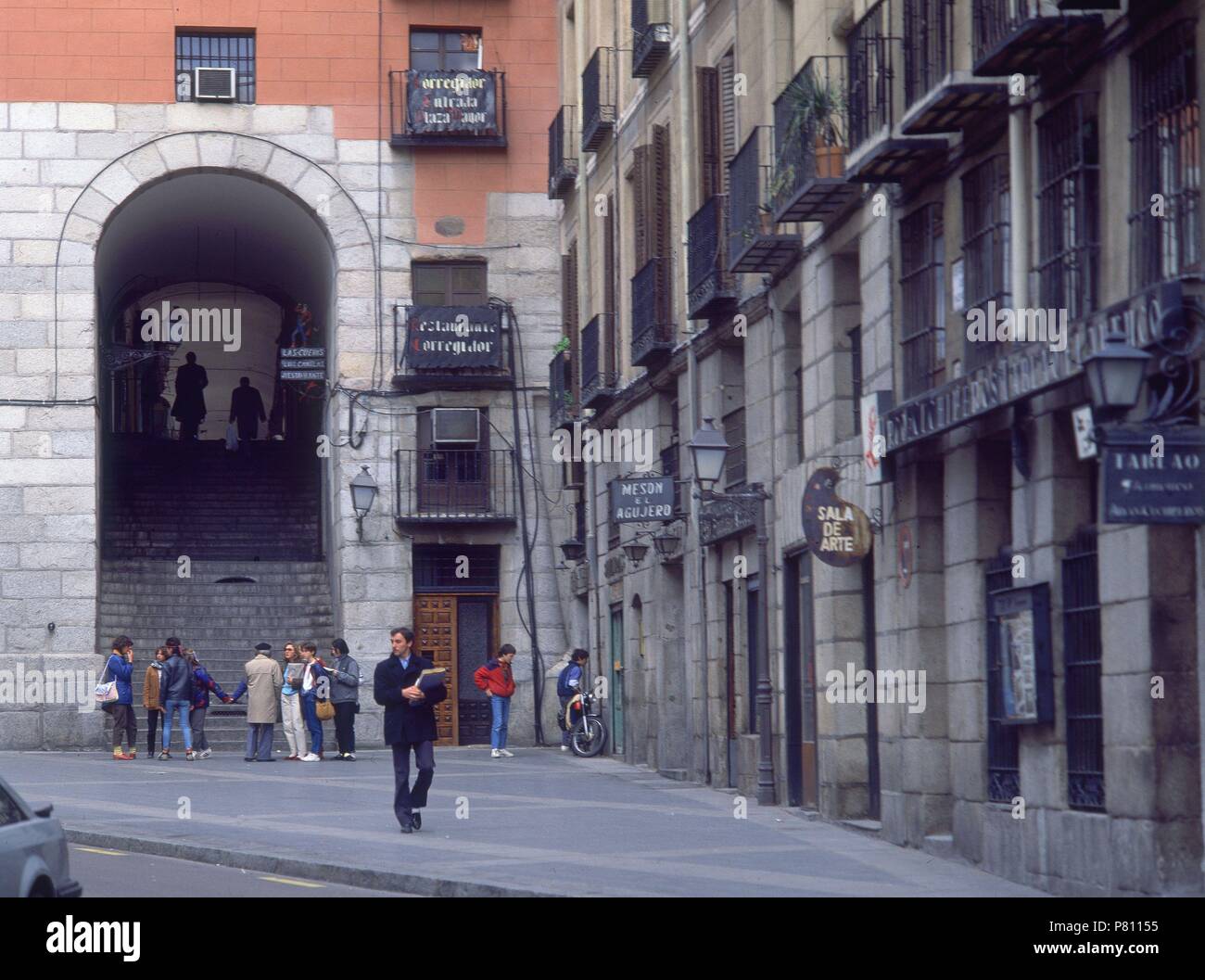 ARCO DE CUCHILLEROS. Autore: Juan Gómez de Mora (1586-1646). Località: Arco de Cuchilleros, MADRID, Spagna. Foto Stock