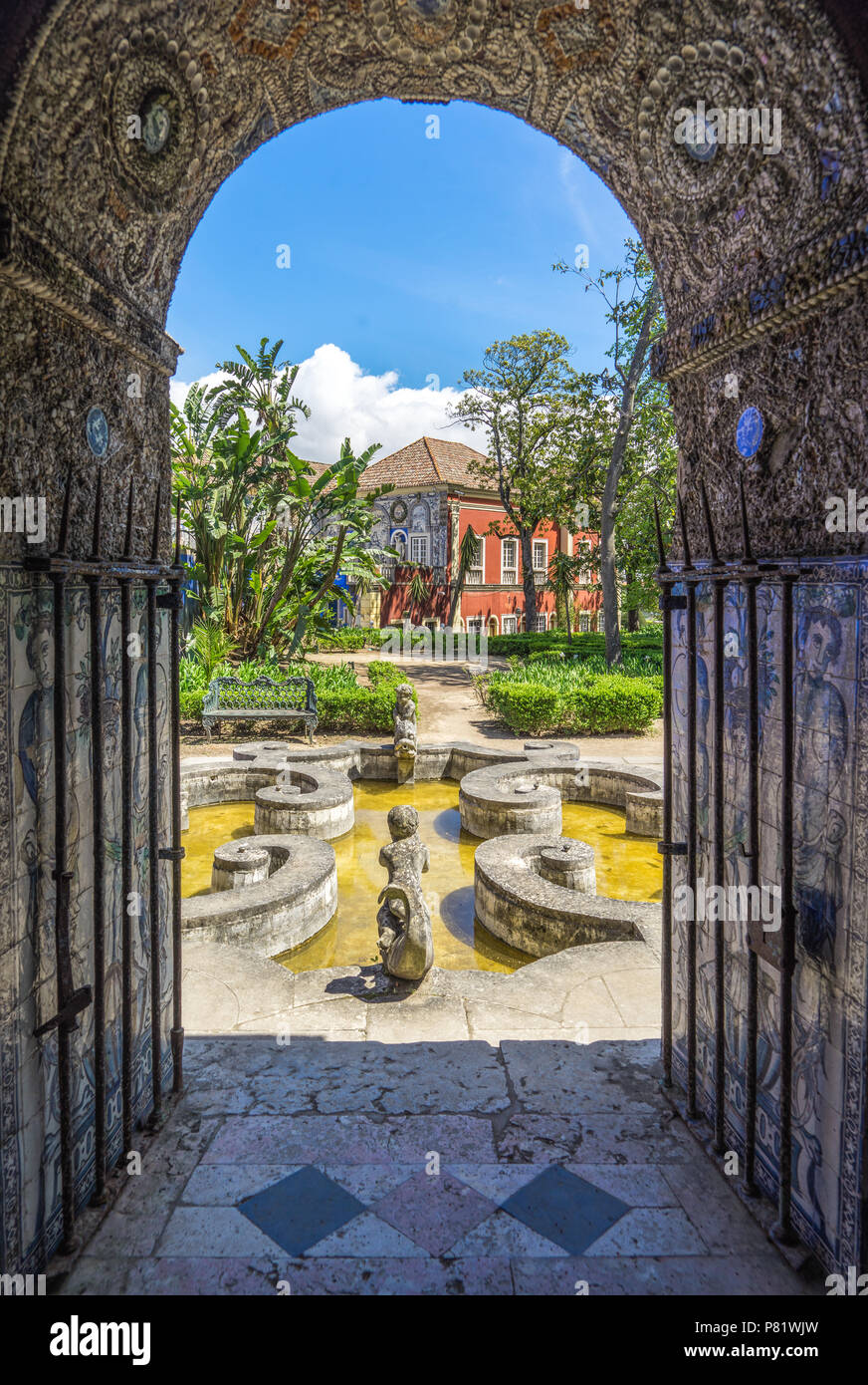 Lisbona, Portogallo, Palacio Fronteira con la sua scultura e giardino d'acqua Foto Stock