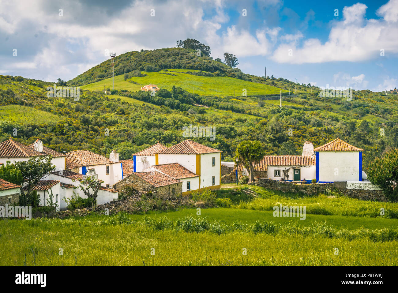 Il villaggio tradizionale di Aldeia da Mata Pequena vicino Lisbona, Portogallo. Foto Stock