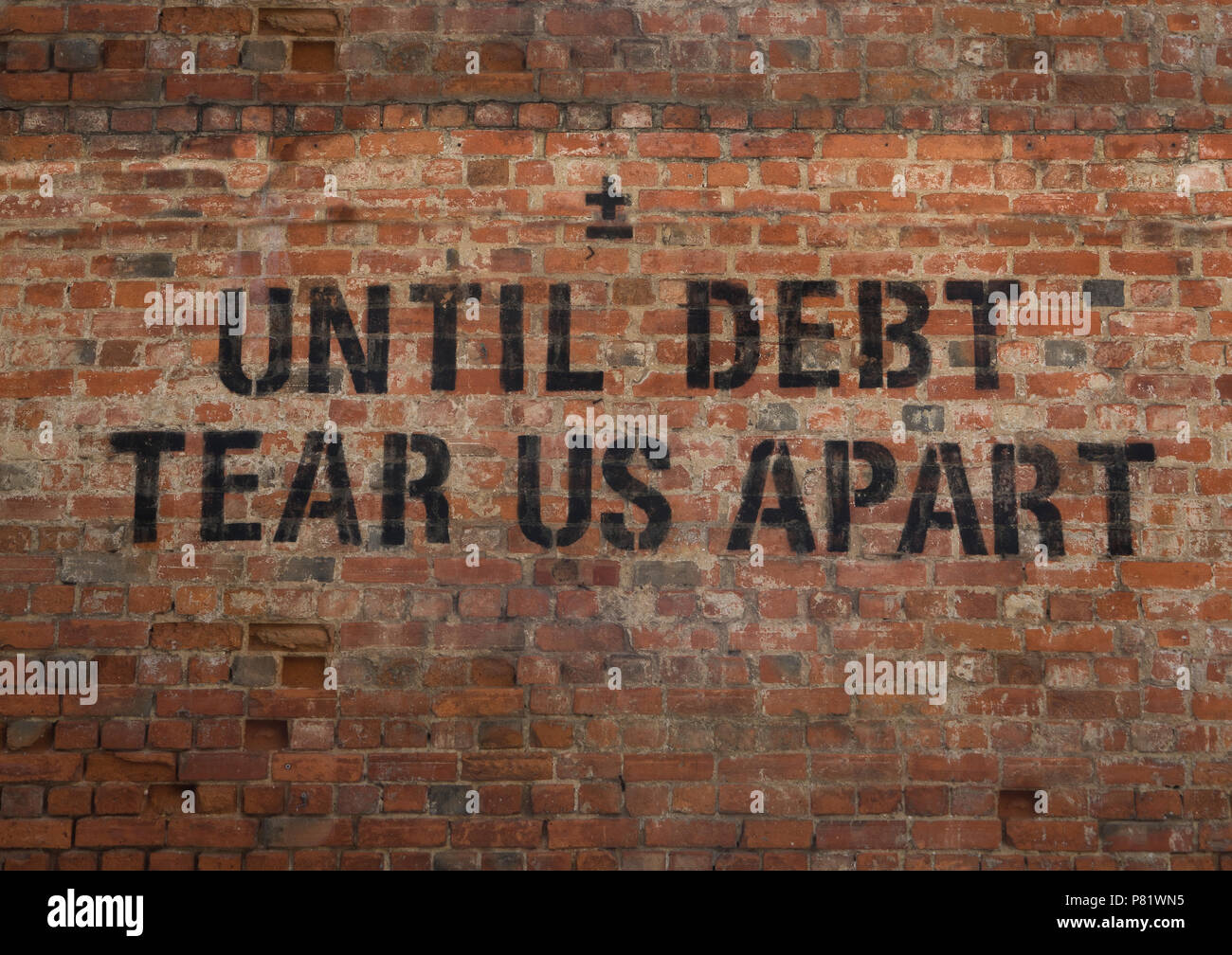 Lisbona, Portogallo, graffiti fino al Dept Tear Us Apart Foto Stock