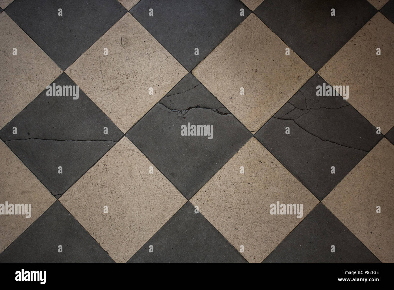 Nero e whede old floor tile background texture Foto Stock