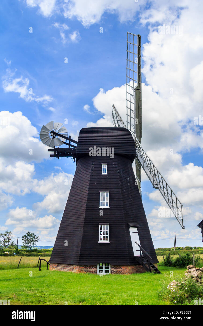 Lacey il mulino a vento di verde, Princes Risborough, Buckinghamshire, Inghilterra Foto Stock