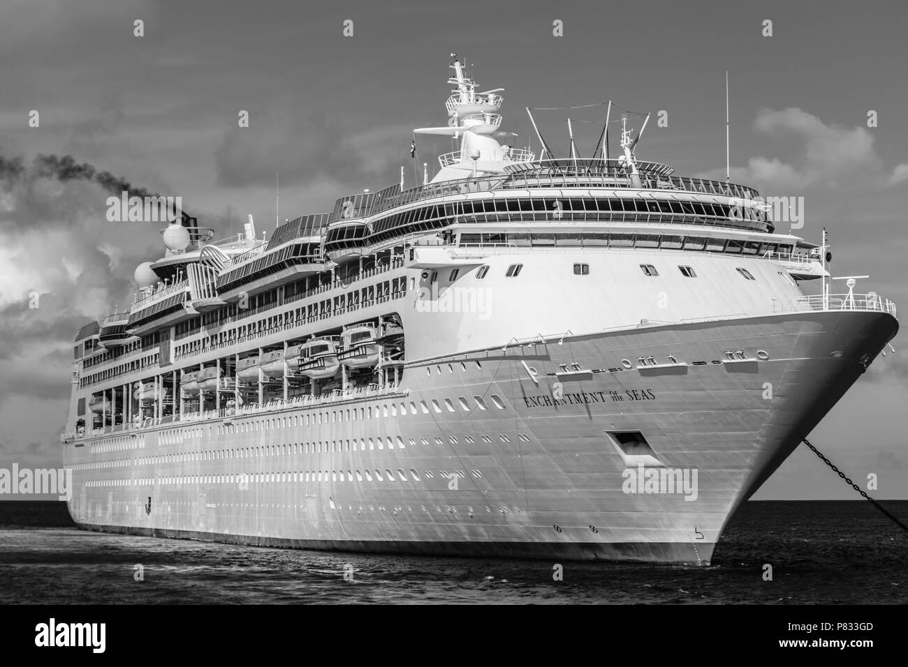 CoCo Cay, Bahamas - 01 dicembre 2015: Royal Caribbean incanto del mare la nave di crociera. Foto Stock