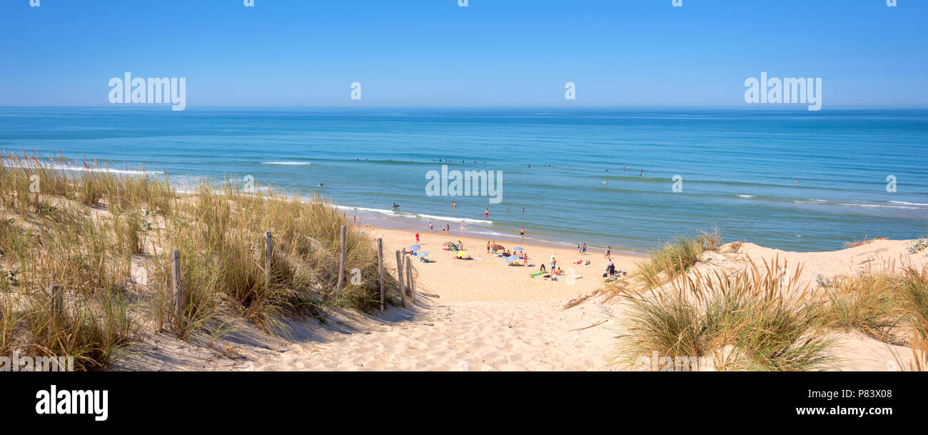 Panorama di dune di sabbia e la spiaggia di Lacanau, Oceano Atlantico, Francia Foto Stock