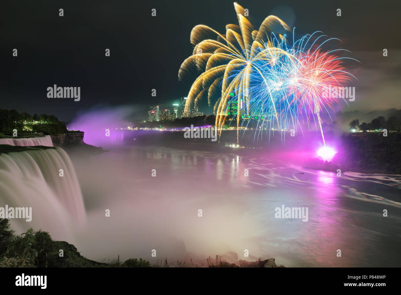 Cascate del Niagara di notte Foto Stock