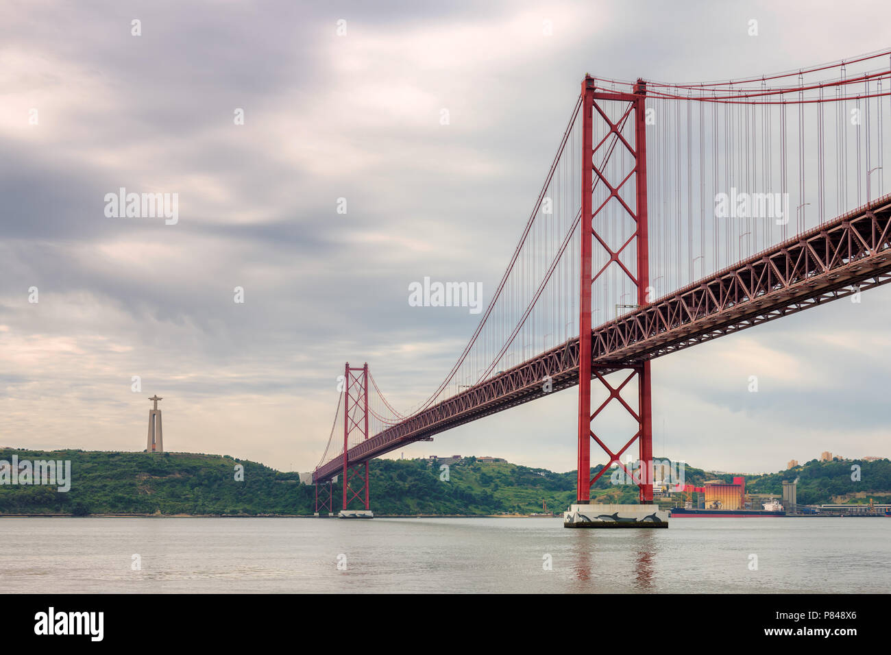 Il 25 aprile il ponte, Lisbona, Portogallo. Foto Stock
