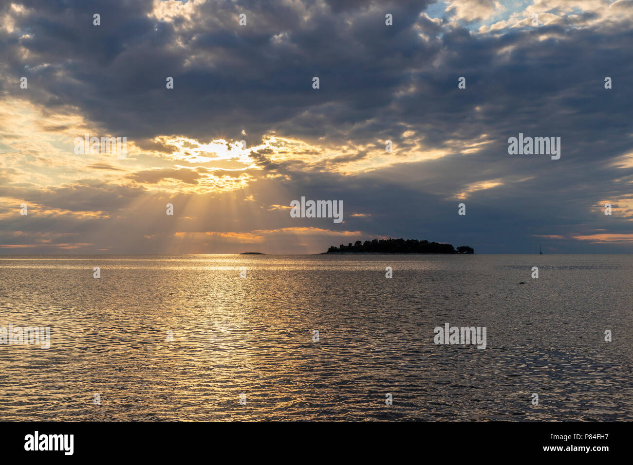 Seascape del Jadran mare al tramonto in Croazia Foto Stock