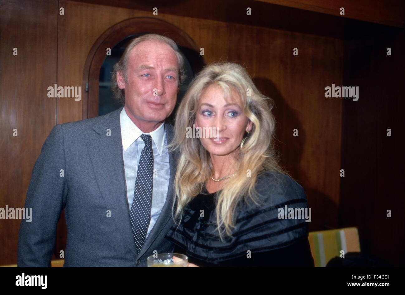 Alfred Alfi von Auersperg mit Gattin Bea in München, Deutschland 1983. Alfred Alfi von Auersperg con sua moglie Bea a Monaco di Baviera, Germania 1983. Foto Stock
