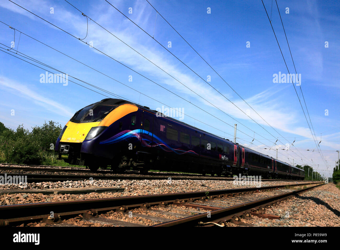 I treni di scafo 180113, East Coast Main Line Railway, Peterborough, CAMBRIDGESHIRE, England, Regno Unito Foto Stock