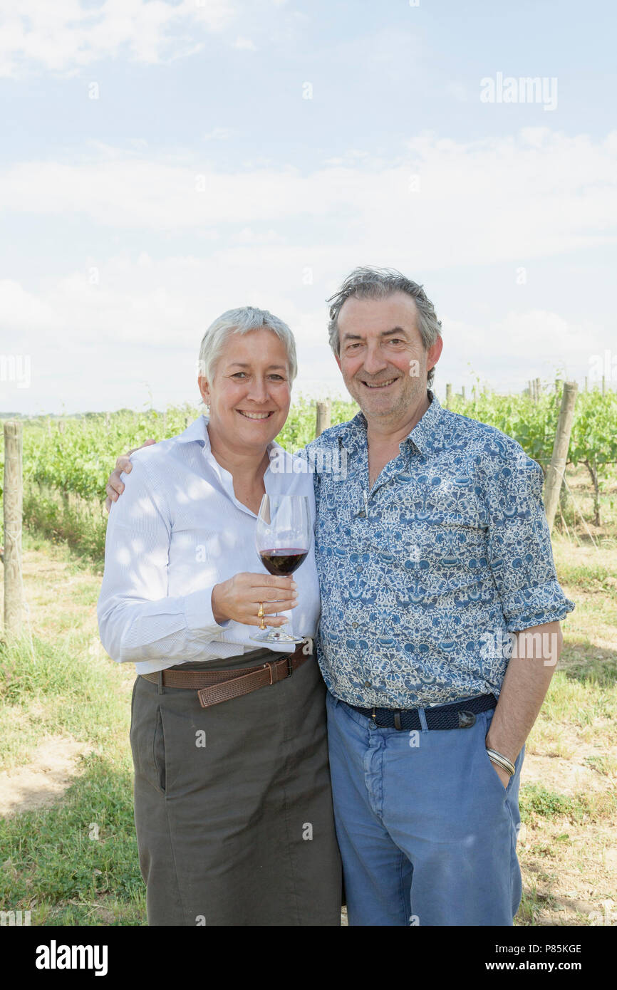 Degustazione di vino in Toscana Foto Stock