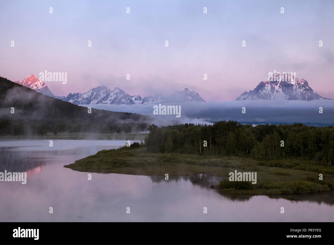 WY02779-00...WYOMING - Sunrise presso la Lanca ansa del fiume Snake nel Parco Nazionale di Grand Teton. Foto Stock