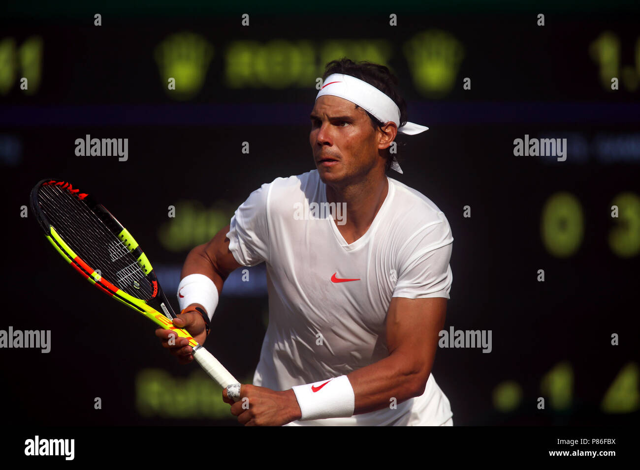 Londra, Inghilterra - Luglio 9, 2018. Wimbledon Tennis: Spagna di Rafael Nadal in azione durante il suo quarto round match contro Jiri Vesely della Repubblica ceca. Credito: Adam Stoltman/Alamy Live News Foto Stock