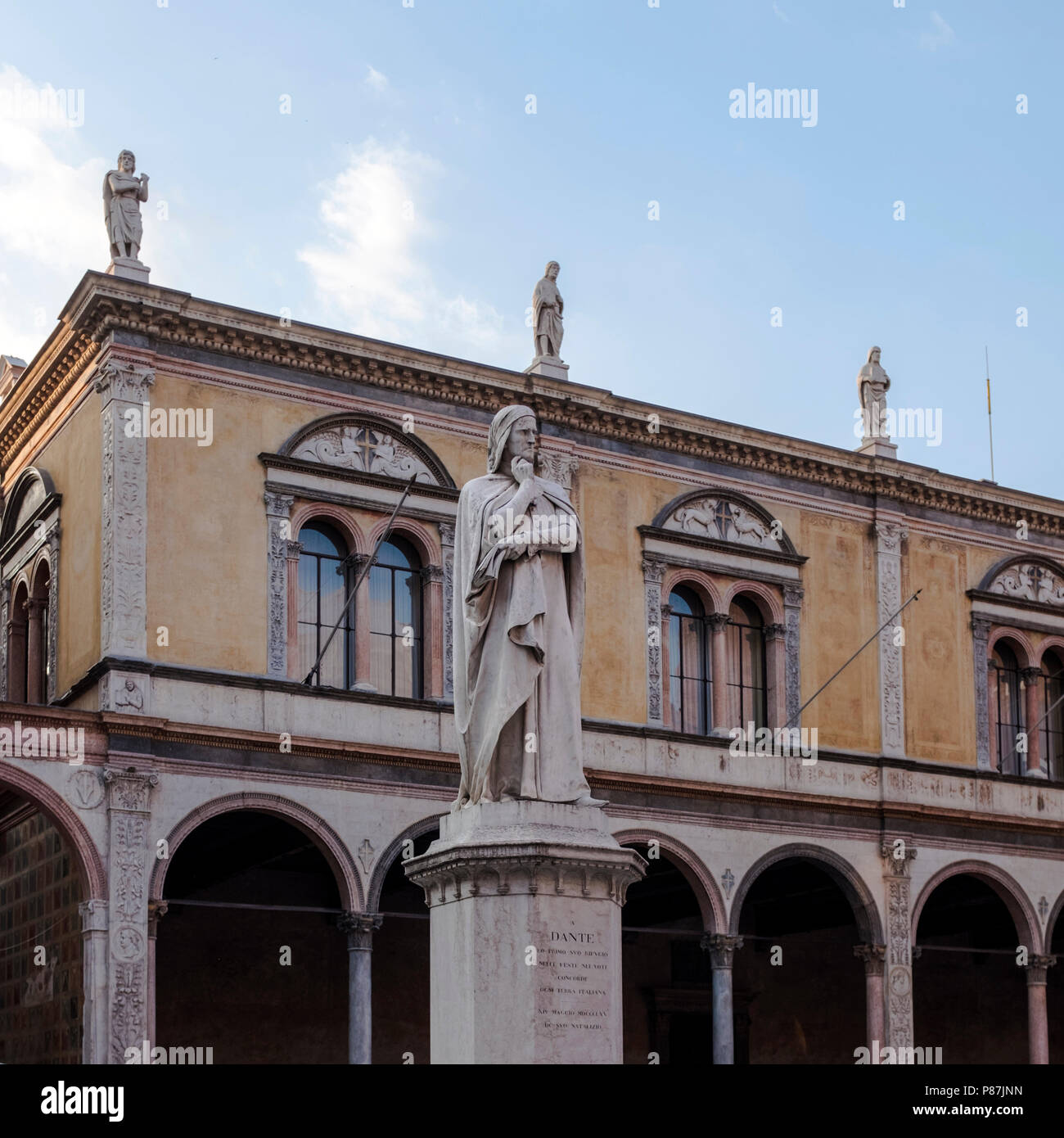 Statua di Dante, Verona, Italia Foto Stock