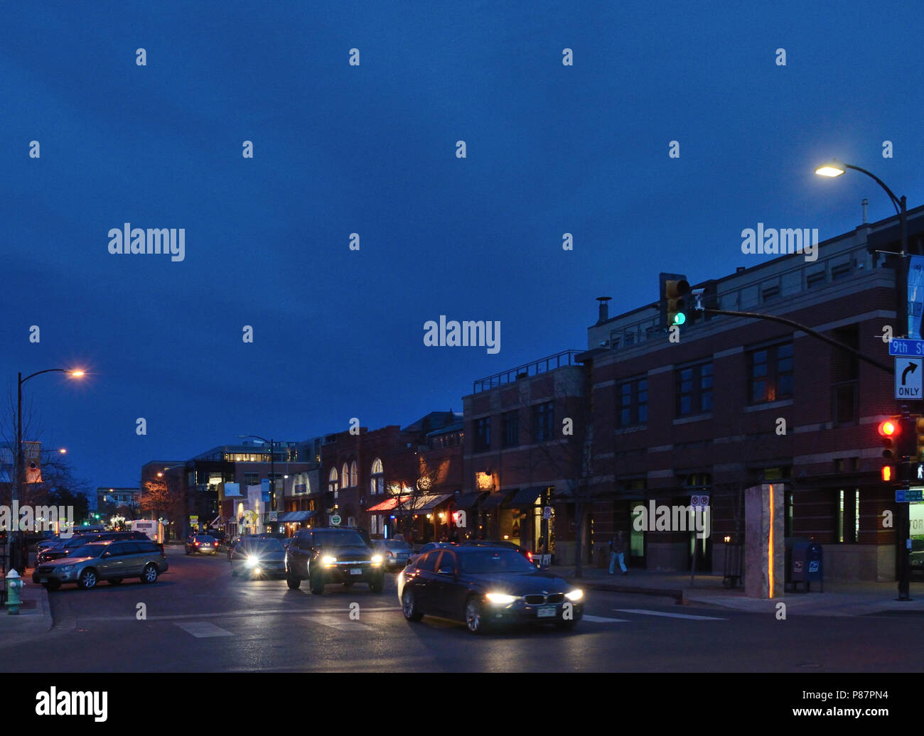 Alcune tra le più antiche aziende di Boulder, CO, sono situato sulla West Pearl St., sa anche come il West End/ Foto Stock