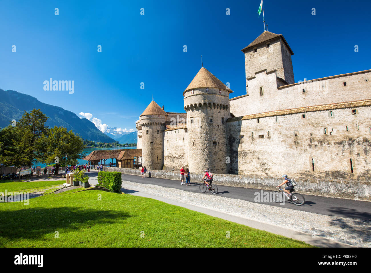 VEYTAUX, Svizzera - Giugno 1, 2018 - famoso castello di Chillon sul lago di Ginevra vicino a Montreux, Svizzera, Europa. Foto Stock