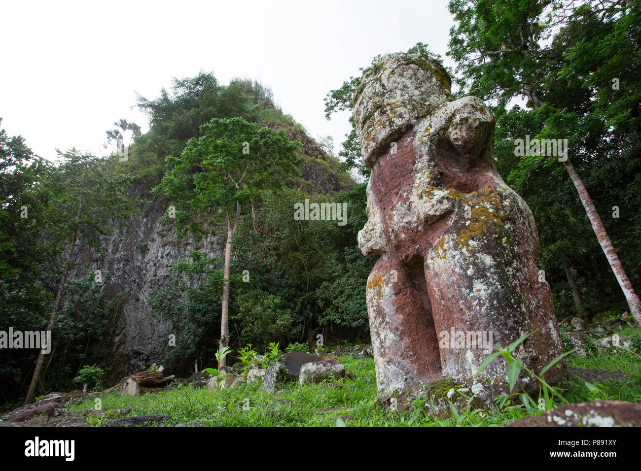 Tiki statua, Hiva Oa, Isole Marchesi Foto Stock