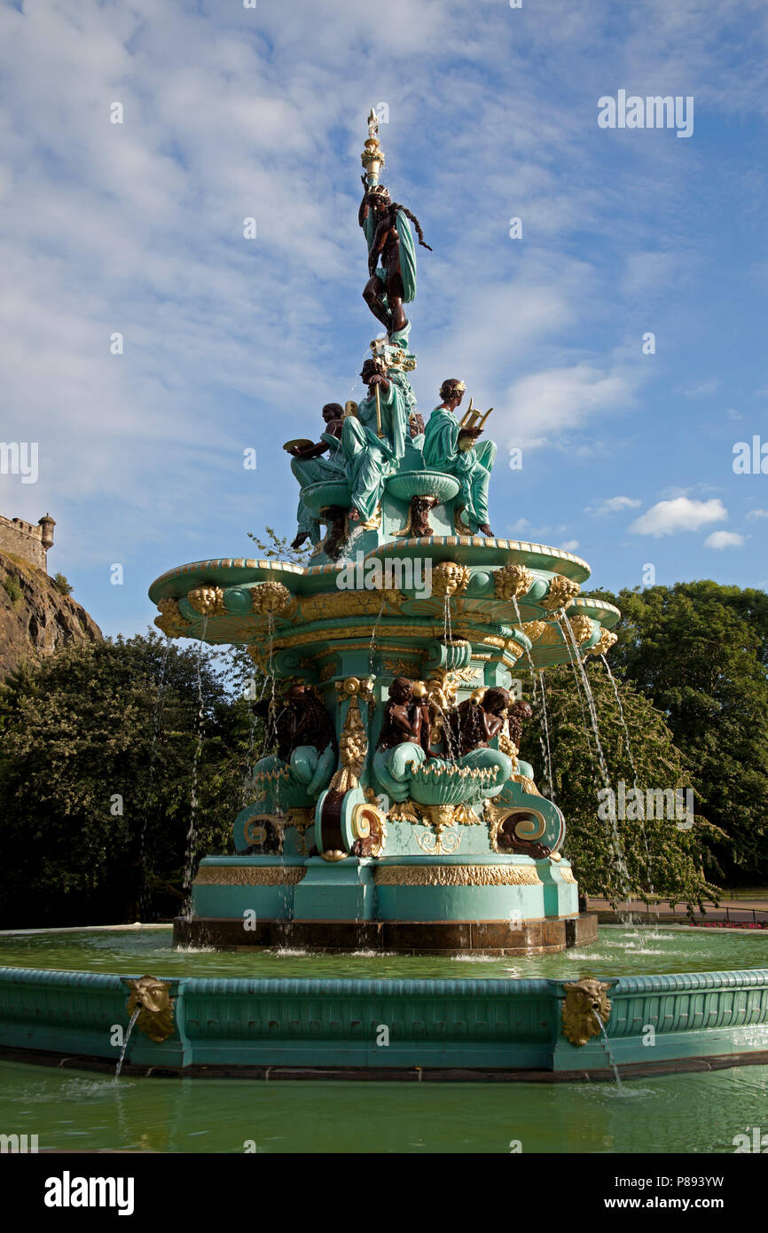 Ross Fontana, a ovest di Princes Street Gardens, Edimburgo, Scozia, Regno Unito Foto Stock