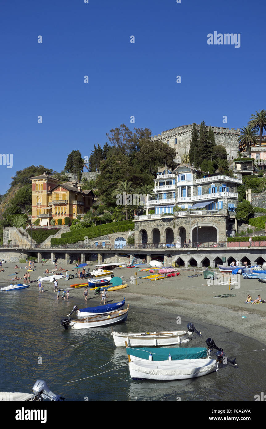 Levanto Beach, la Riviera Italiana, il Parco Nazionale delle Cinque Terre, Italia Foto Stock