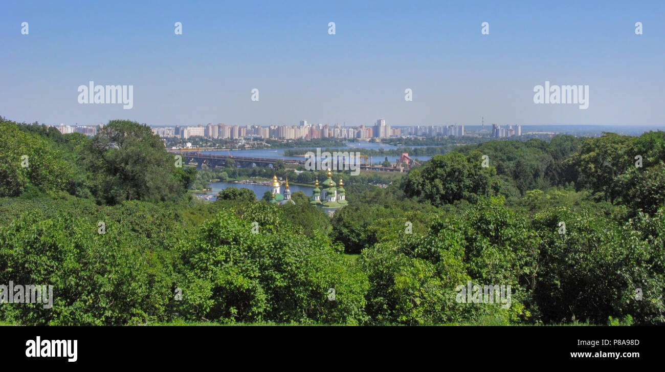 Grandioso panorama di alta luogo isolati della città sulle cupole della chiesa . Per il vostro design Foto Stock