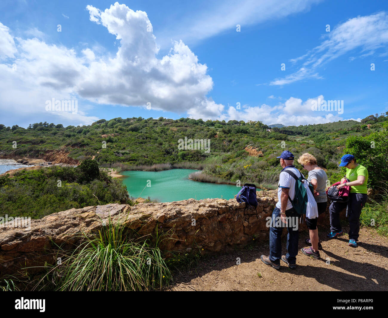 Rifiuti di miniera lago- Laghettto di Terranera, Elba, Regione Toscana, Provincia di Livorno, Italia, Europa Foto Stock