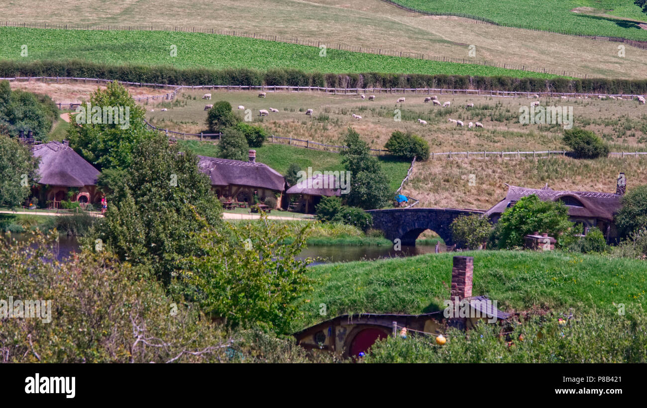 Ponte a Hobbiton Movie set, NZ Foto Stock