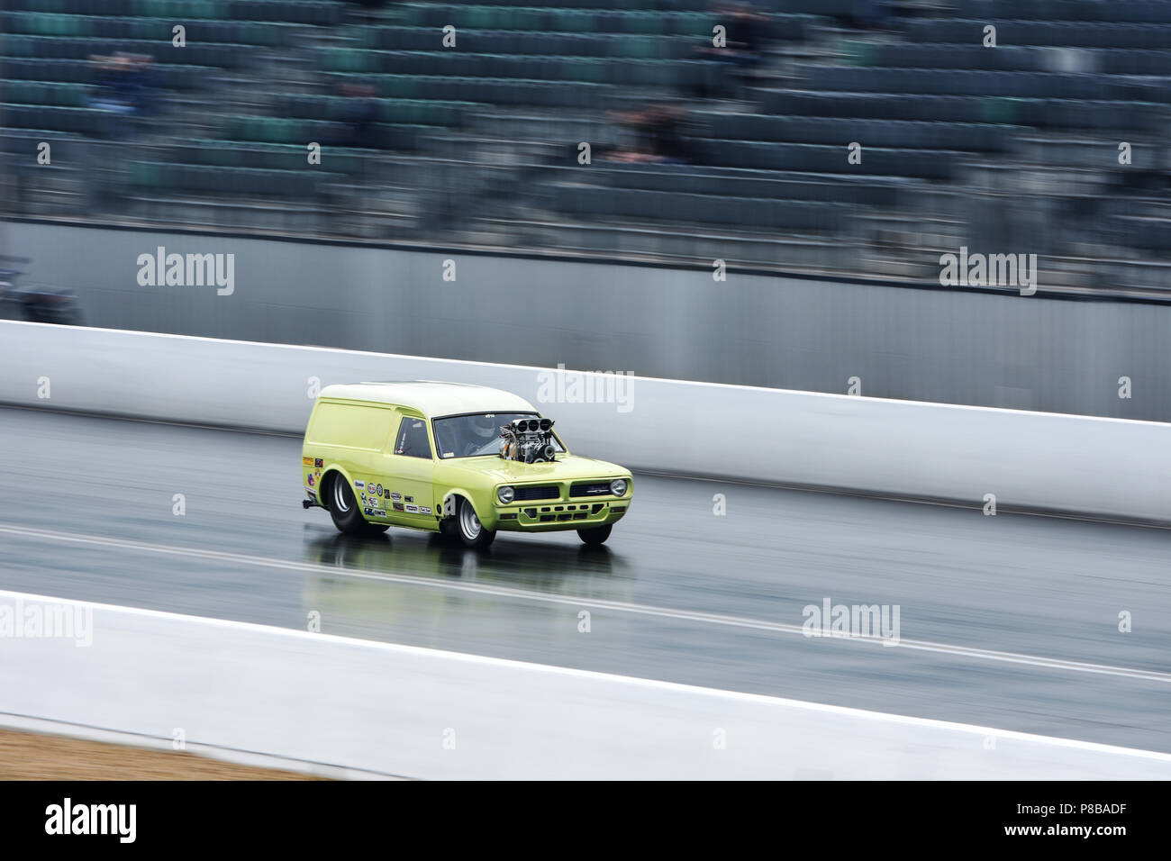 Drag racing al Santa pod raceway Foto Stock